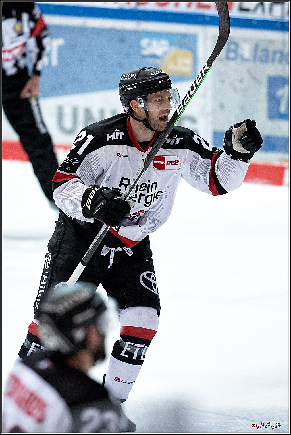 PENNY DEL;  Iserlohn Roosters - Koelner Haie; Koeln, 05.12.2021